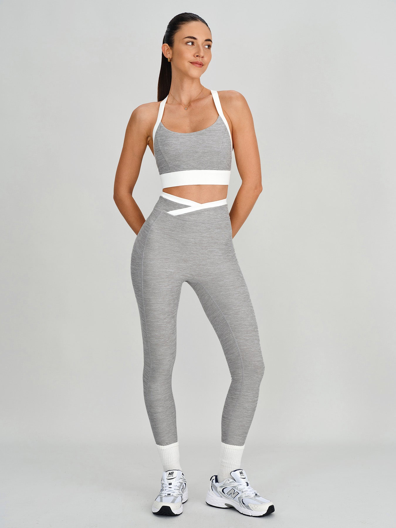 Women's Color-Block Knit Nylon Leggings Sustainable Yoga Bottoms - BERLOOK