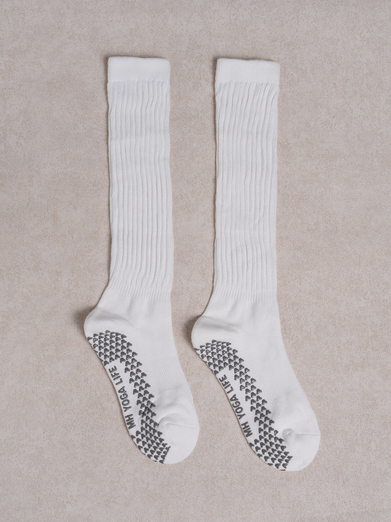 Women's Knitted Cotton Socks White Sustainable Socks - BERLOOK