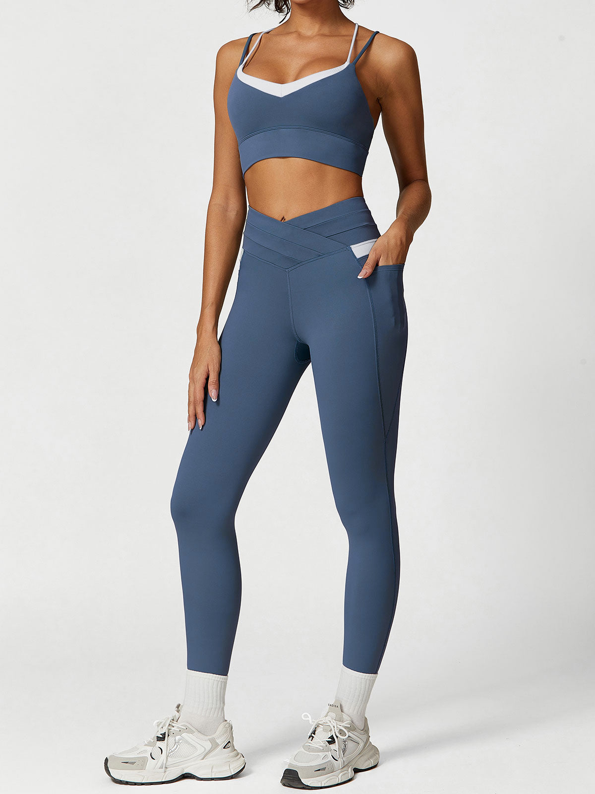 Women's Knitted Nylon Leggings Sustainable Yoga Bottoms - BERLOOK