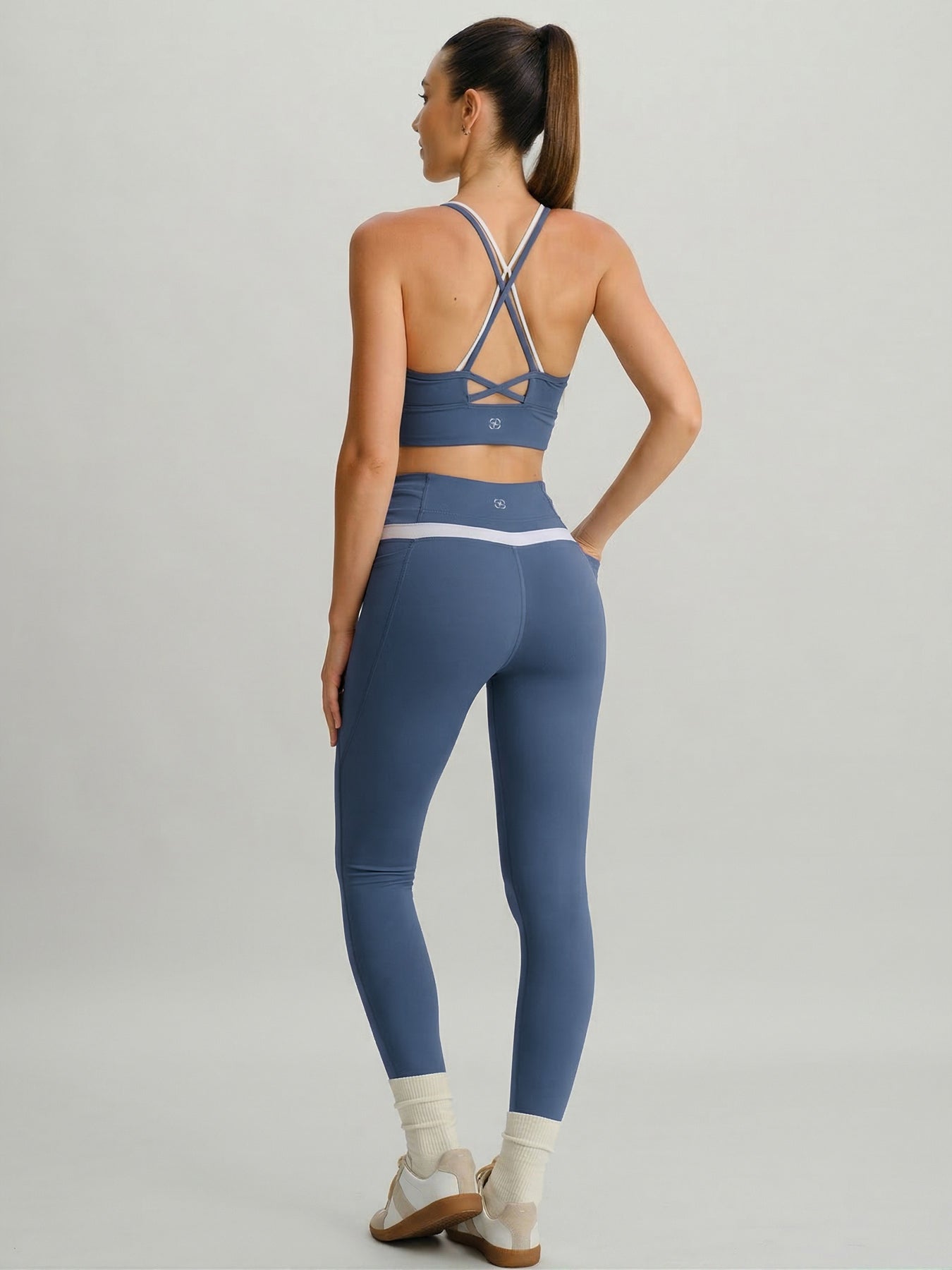 Women's Knitted Nylon Leggings Sustainable Yoga Bottoms - BERLOOK