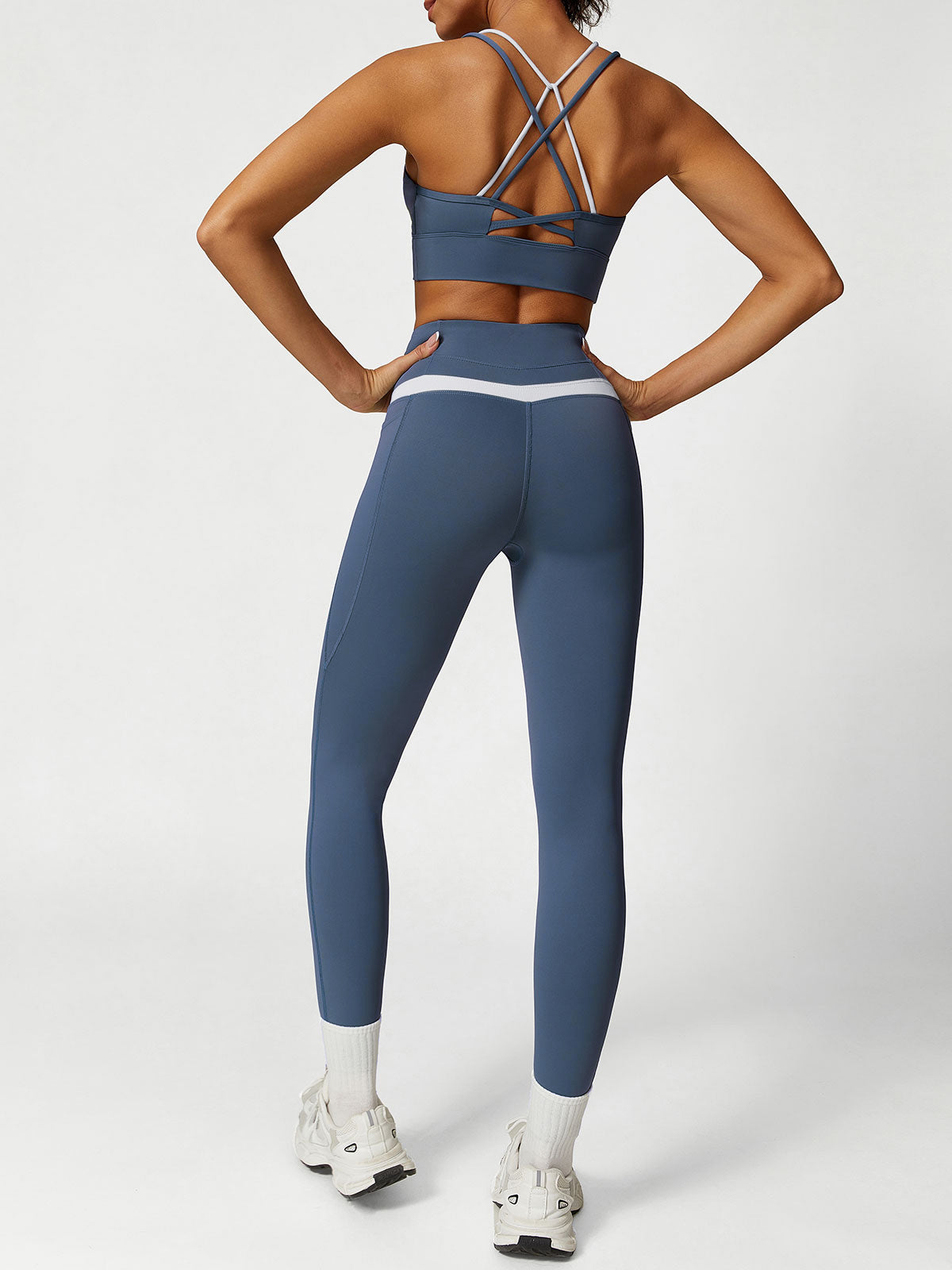 Women's Knitted Nylon Leggings Sustainable Yoga Bottoms - BERLOOK
