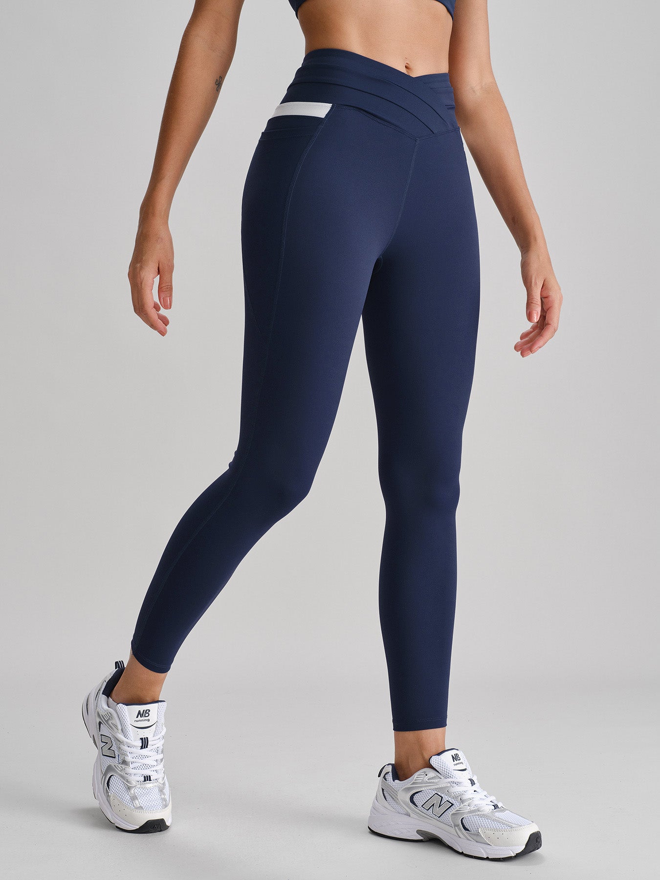 Women's Knitted Nylon Leggings Sustainable - BERLOOK