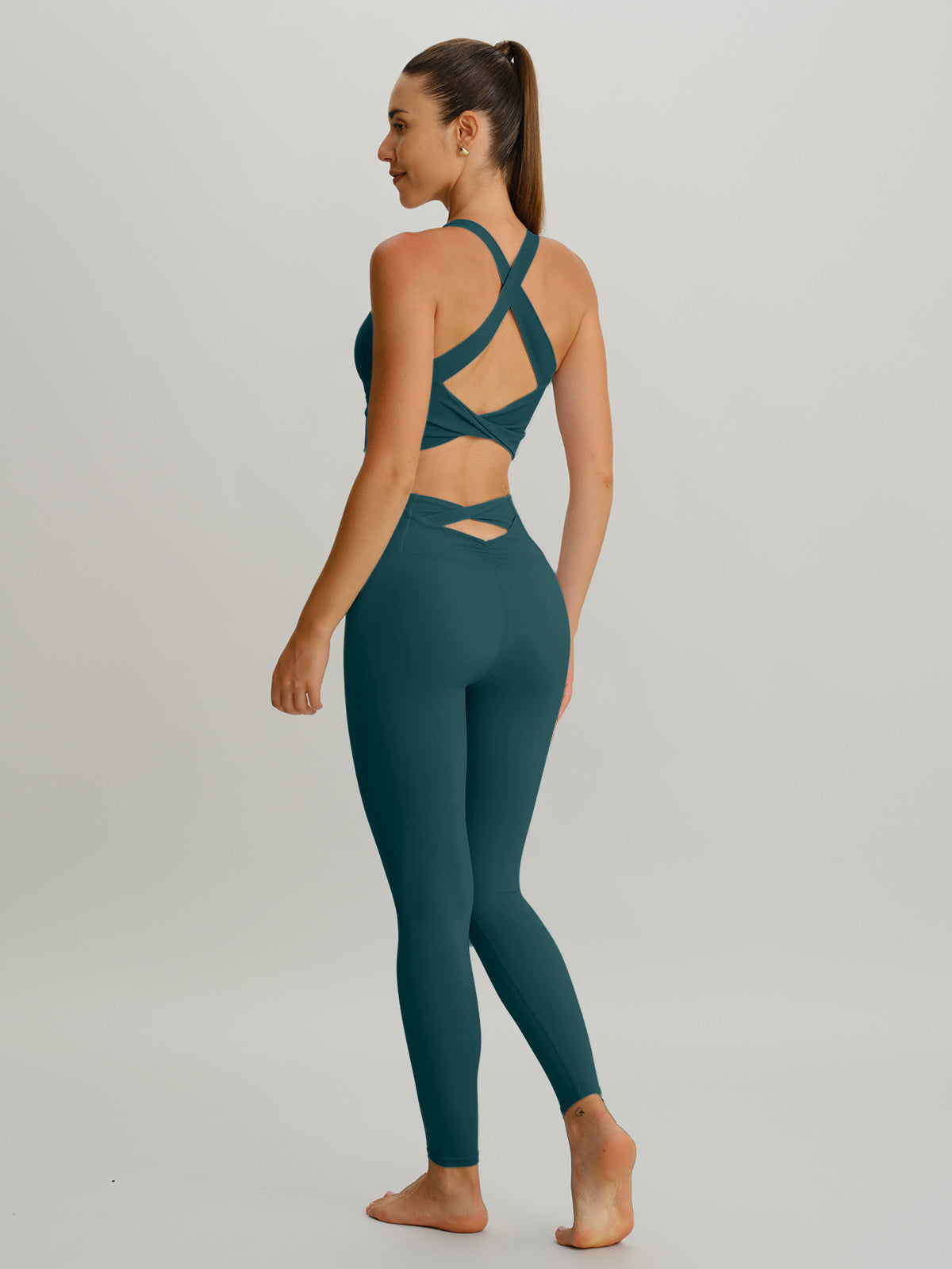 Women's Knitted Nylon Sports Bra Sustainable Yoga Tops - BERLOOK