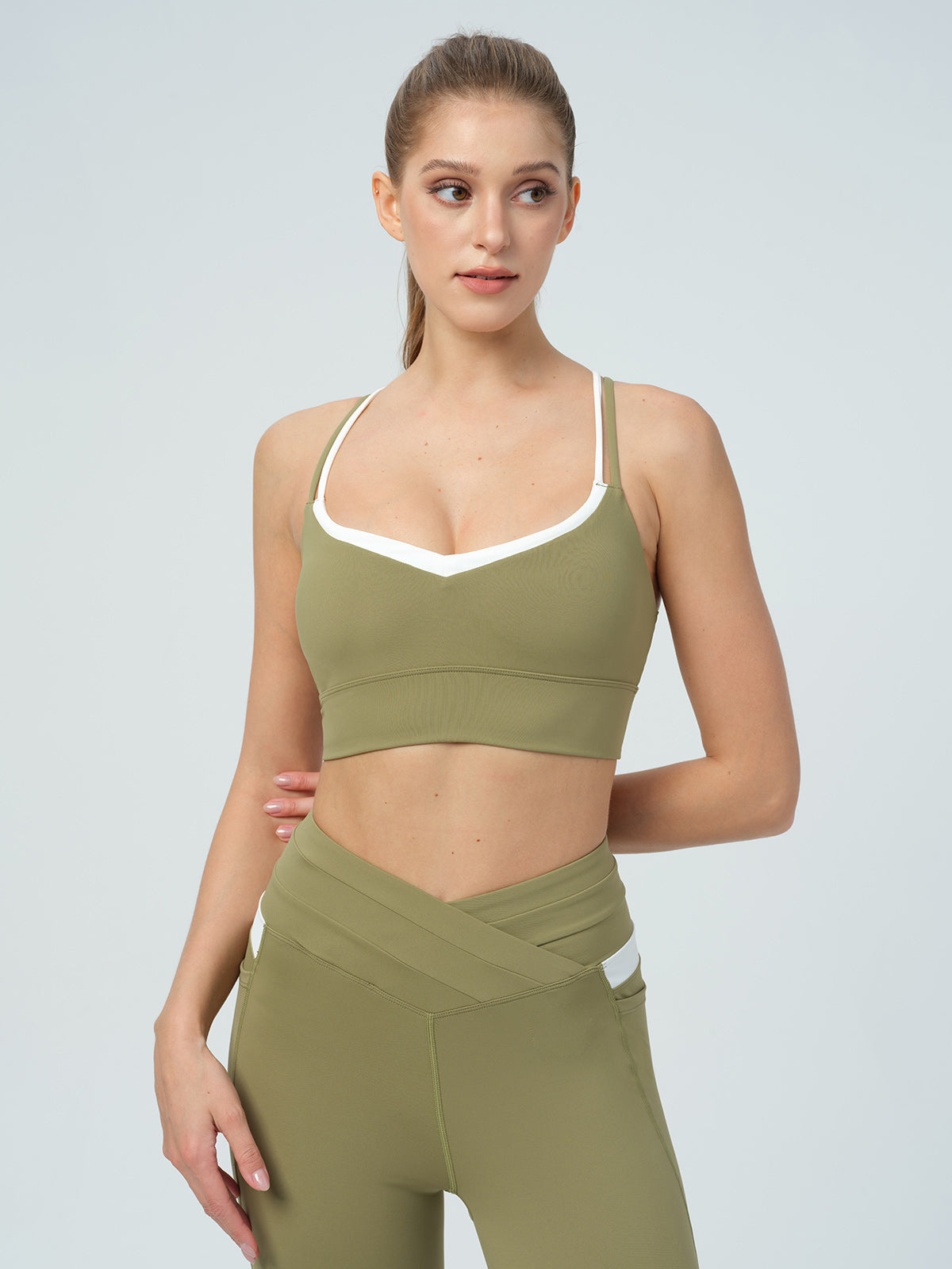 Women's Knitted Nylon Sports Bra Sustainable Yoga Tops - BERLOOK