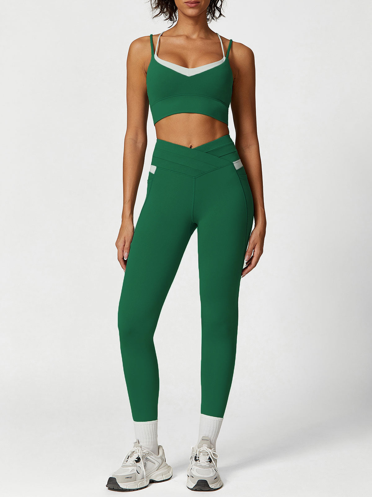Women's Knitted Nylon Sports Bra Sustainable Yoga Tops - BERLOOK