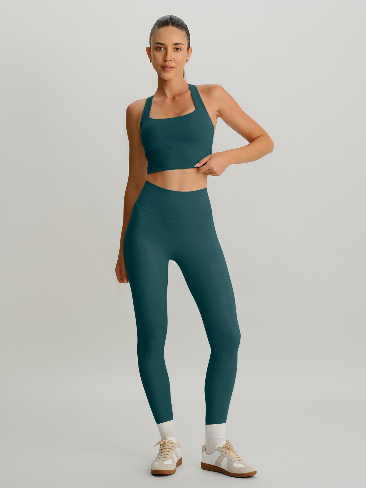 Women's Knitted Nylon Sports Bra Sustainable Yoga Tops - BERLOOK