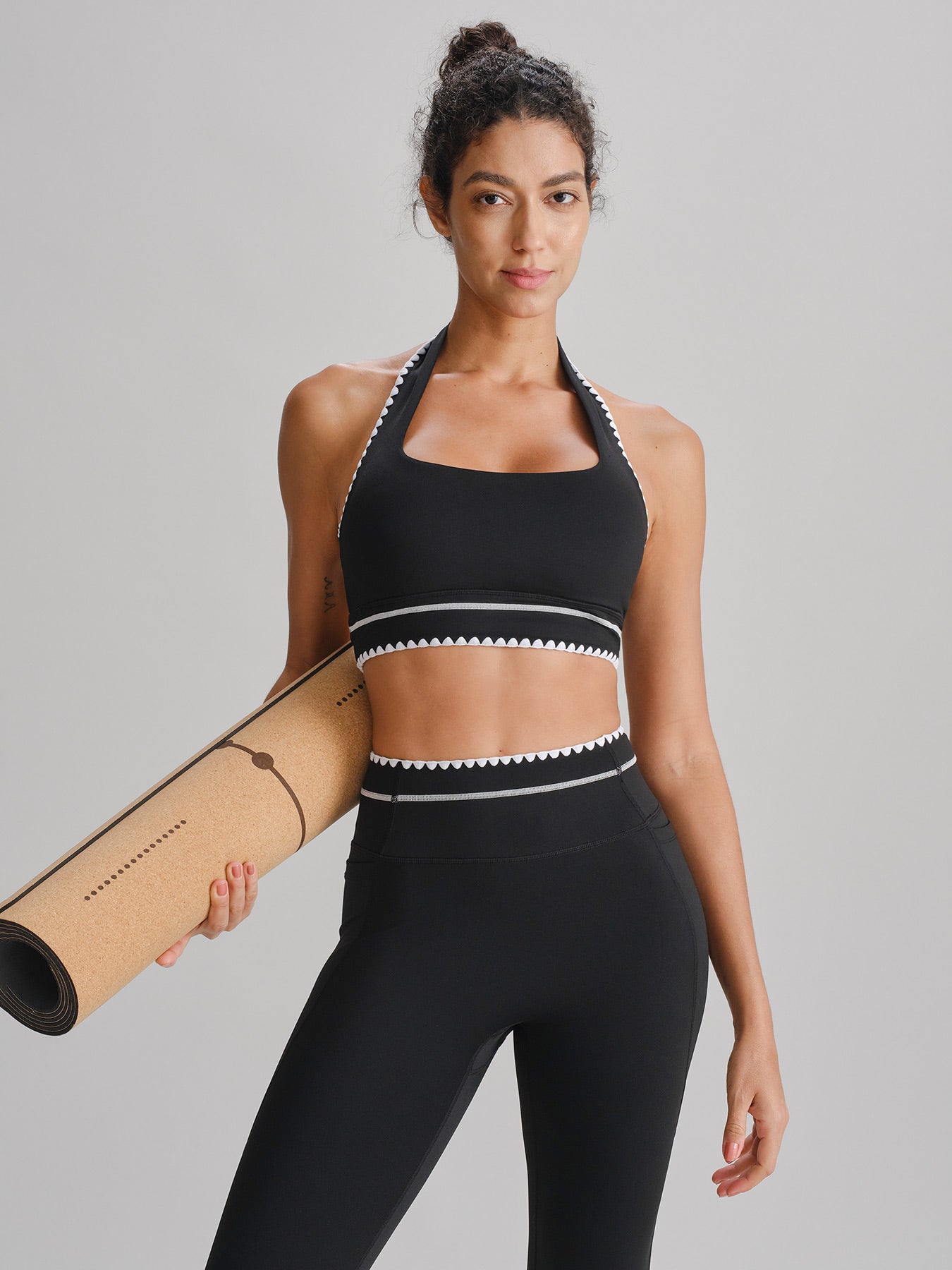 Women's Knitted Nylon Sports Bra Sustainable Yoga Tops - BERLOOK