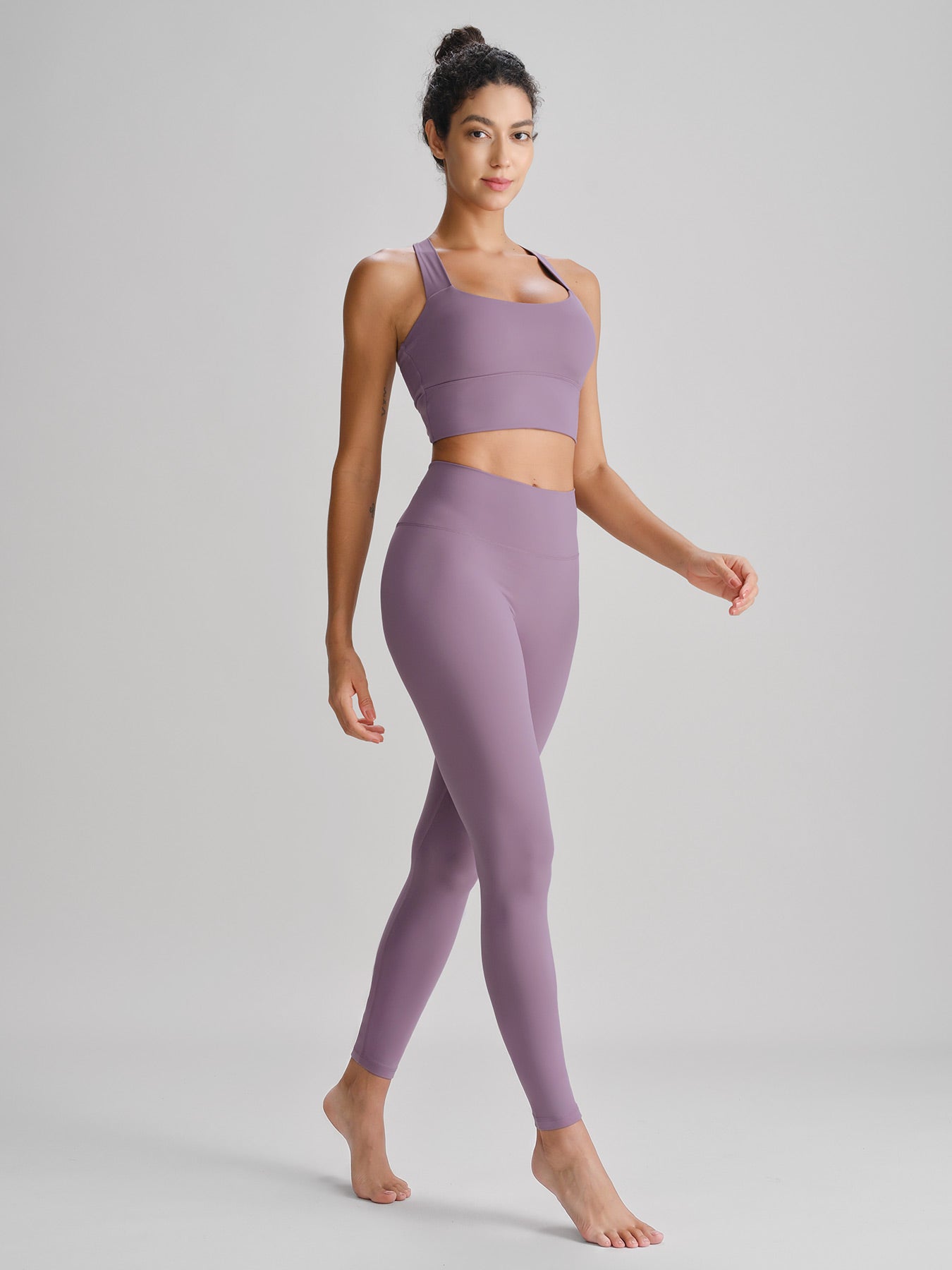 Women's Knitted Nylon Sports Bra Sustainable Yoga Tops - BERLOOK