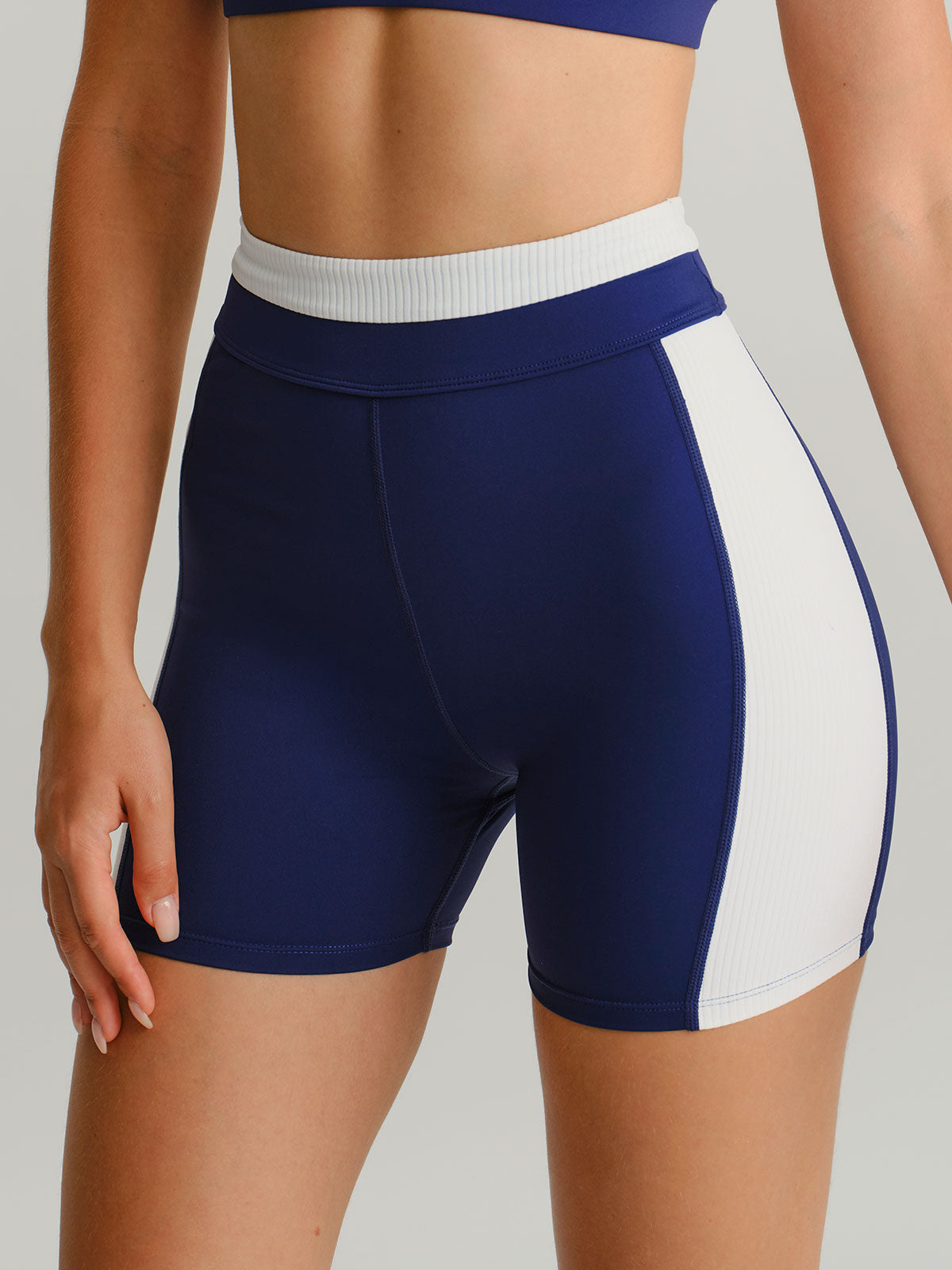 Women's Knitted Nylon Sports Shorts Sustainable Yoga Bottoms - BERLOOK