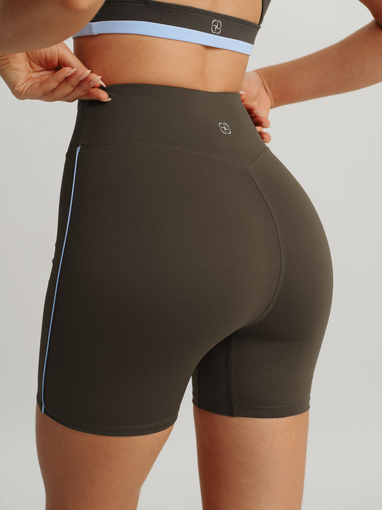 Women's Knitted Nylon Sports Shorts Sustainable Yoga Bottoms - BERLOOK