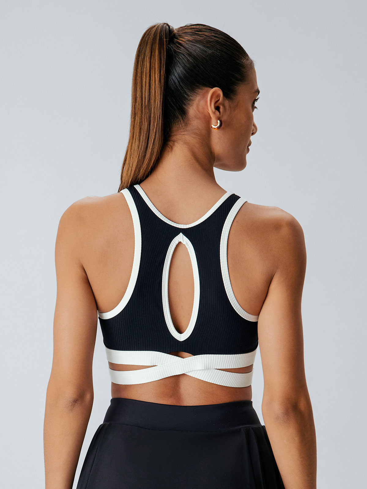 Women's Knitted Nylon Sports Tank Tops Black Sustainable Yoga Tops - BERLOOK