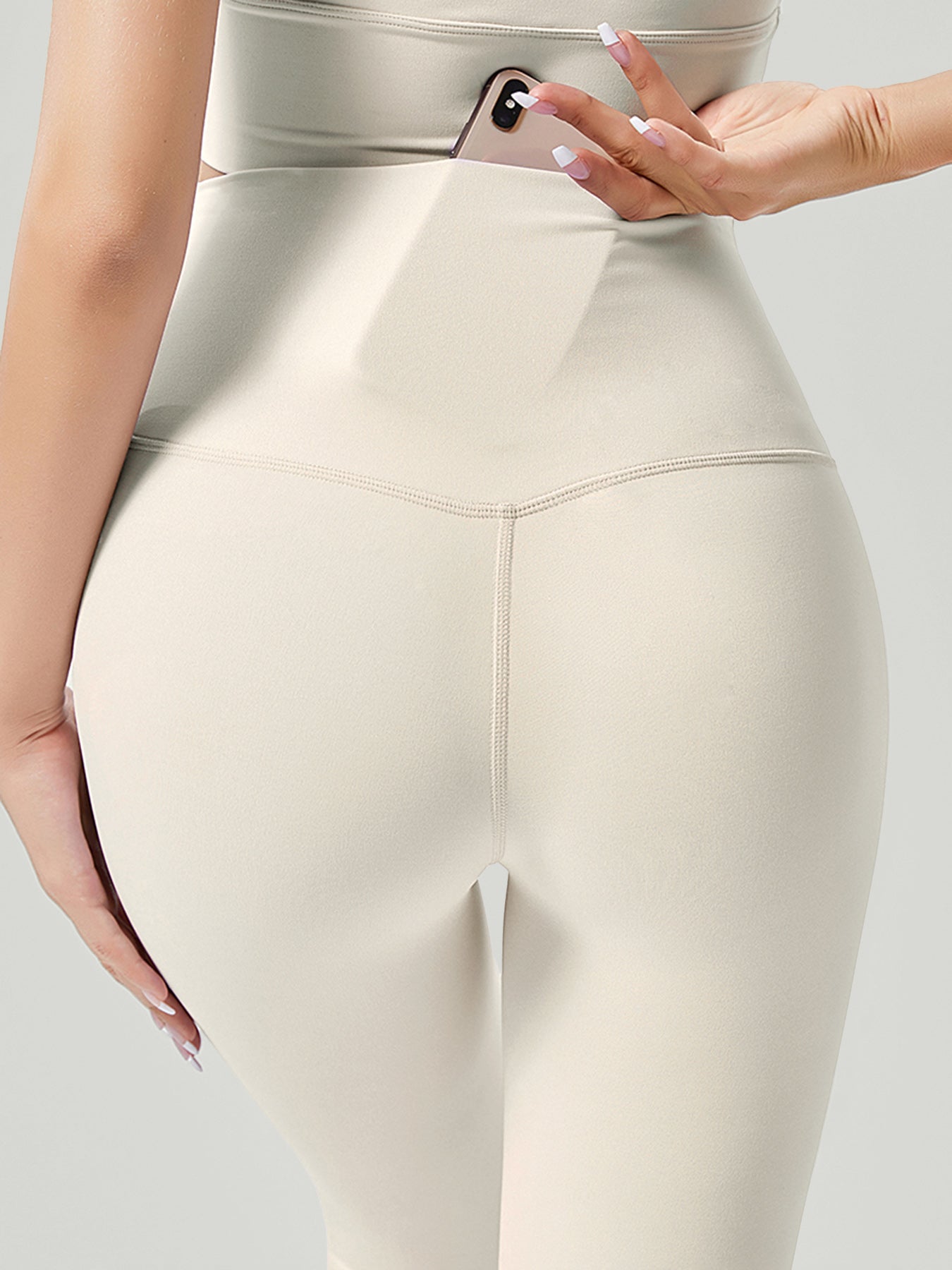 Women's Knitted Nylon Yoga Leggings Sustainable Yoga Bottoms - BERLOOK