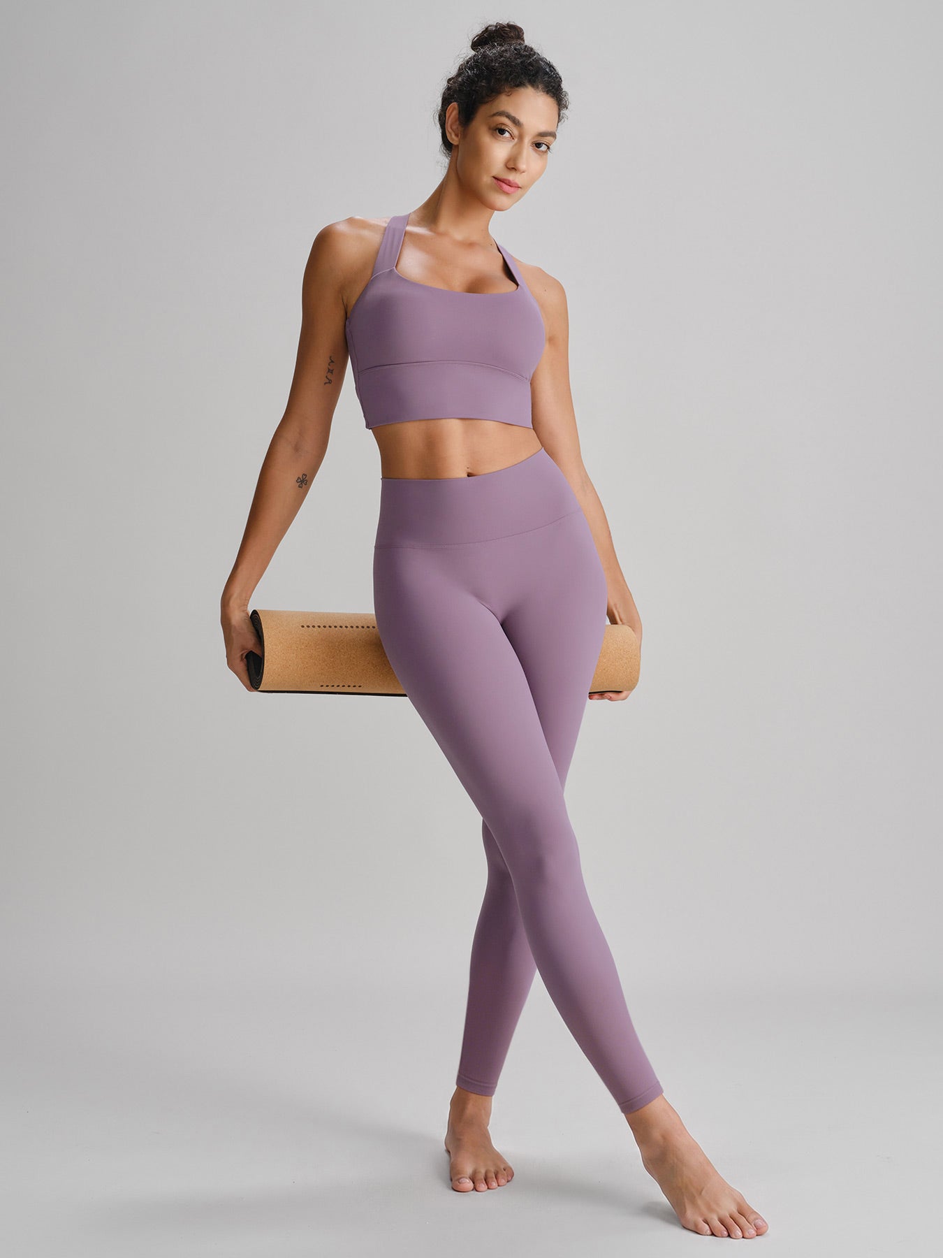 Women's Knitted Nylon Yoga Leggings Sustainable Yoga Bottoms - BERLOOK