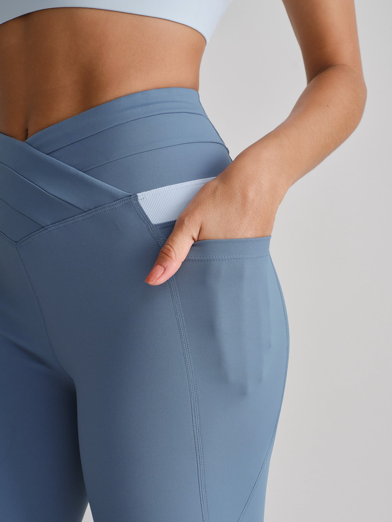 Women's Knitted Nylon Yoga Leggings Sustainable Yoga Bottoms - BERLOOK