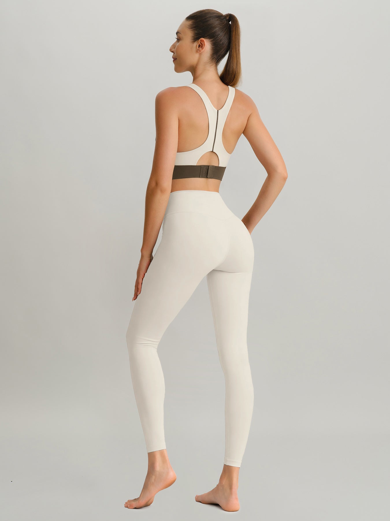 Women's Knitted Nylon Yoga Leggings Sustainable Yoga Bottoms - BERLOOK