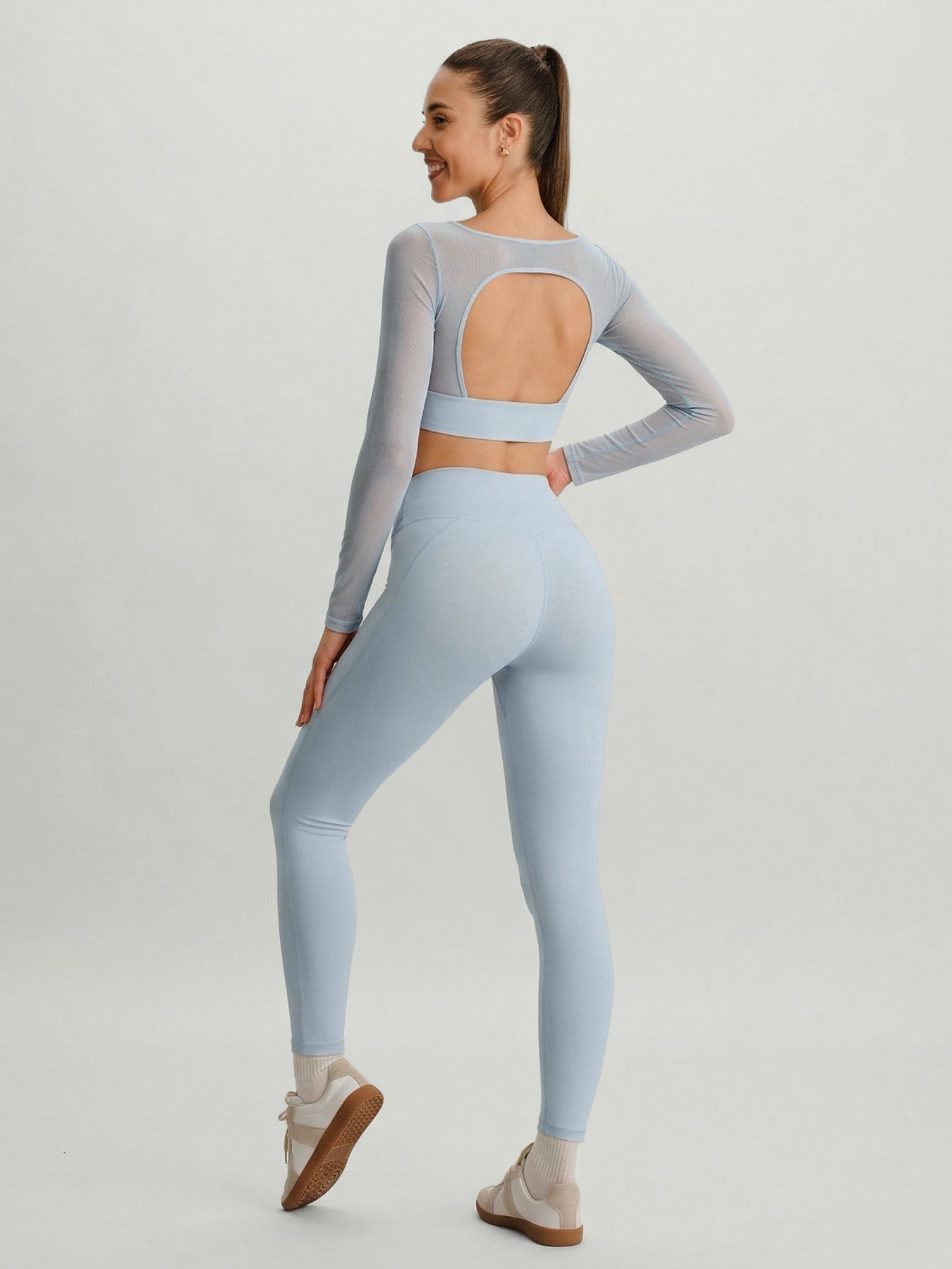 Women's Knitted Nylon Yoga Long Sleeve Top Sustainable Yoga Tops - BERLOOK