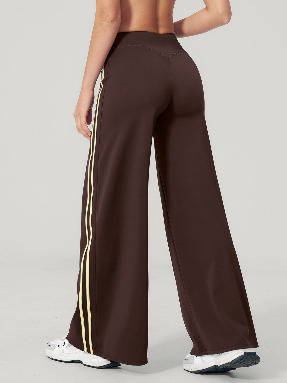Women's Knitted Nylon Yoga Pants Sustainable - BERLOOK - 01