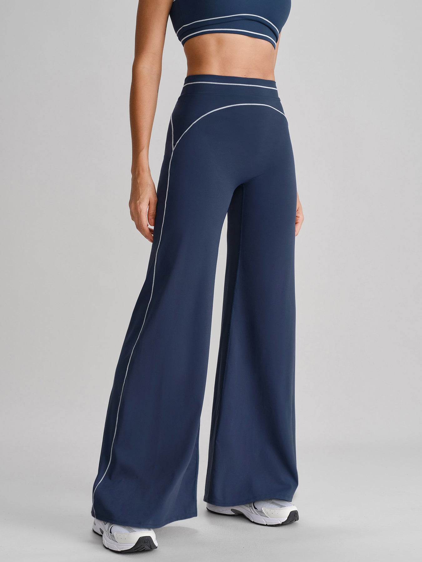 Women's Knitted Nylon Yoga Pants Sustainable Yoga Bottoms - BERLOOK