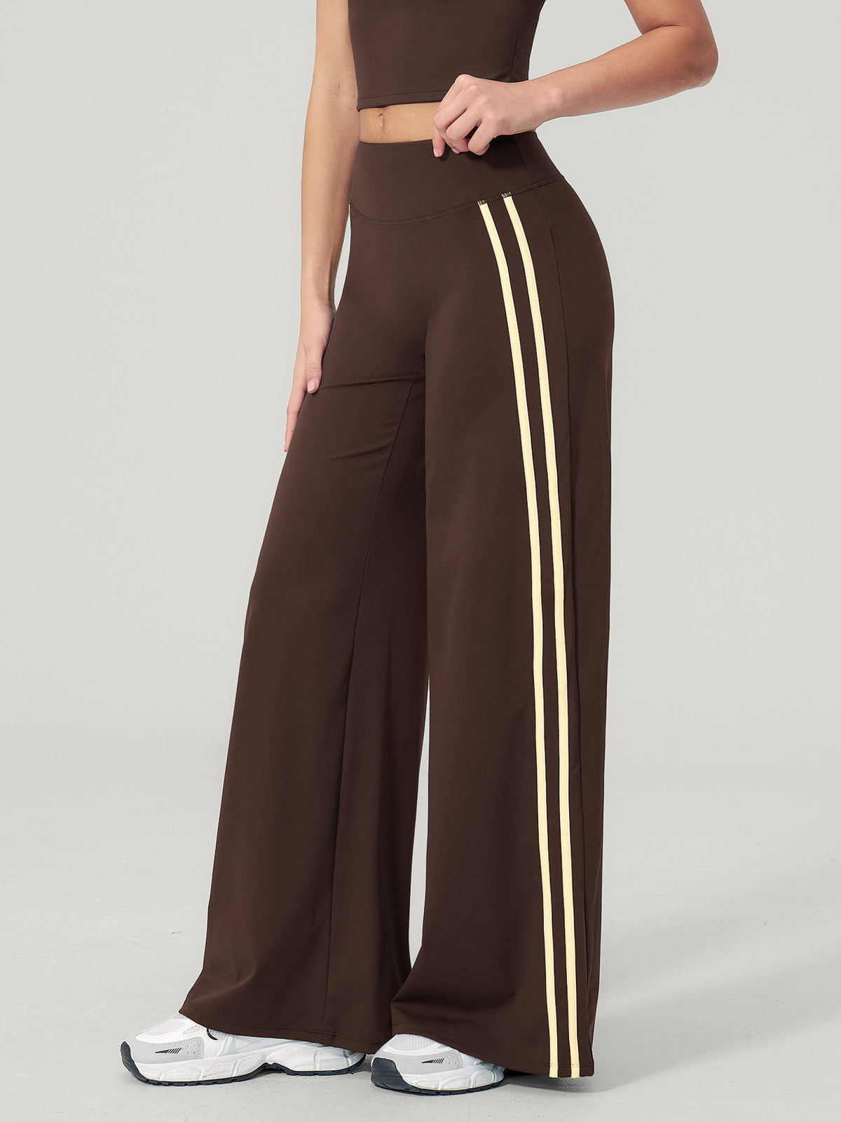 Women's Knitted Nylon Yoga Pants Sustainable - BERLOOK - 02
