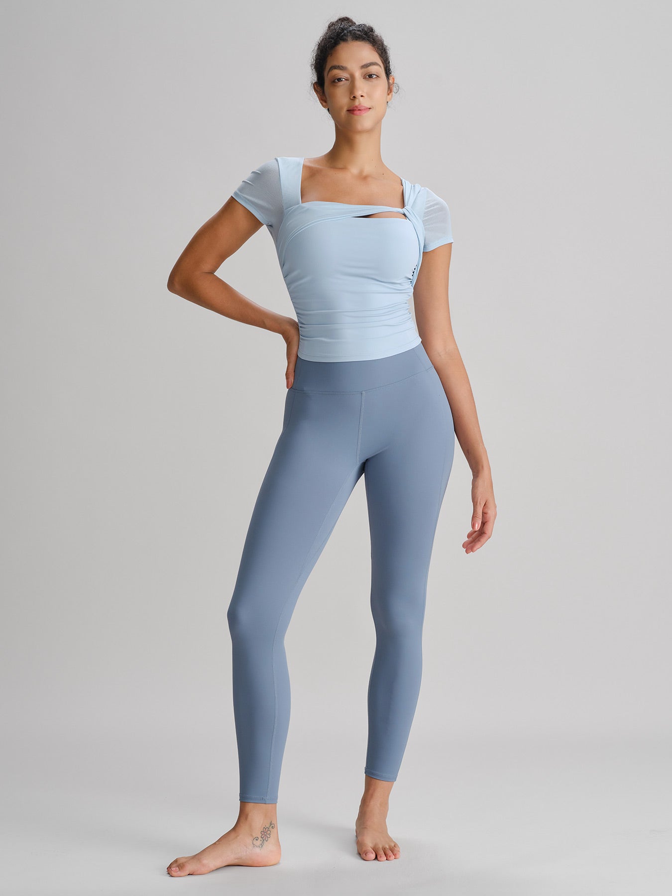 Women's Knitted Nylon Yoga Short Sleeve Tops Sustainable Yoga Tops - BERLOOK