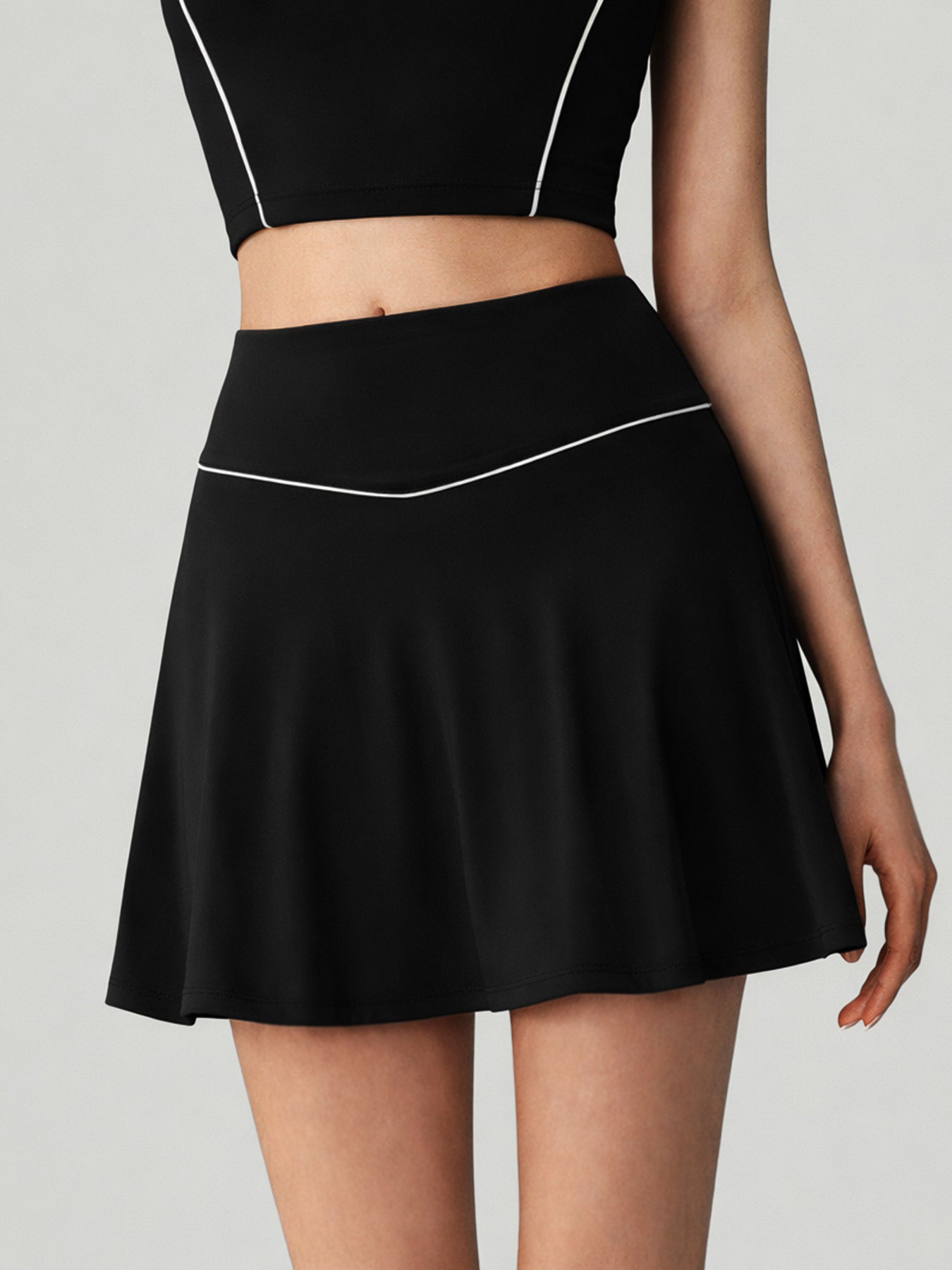 Women's Knitted Nylon Yoga Skirt Black Sustainable Yoga Bottoms - BERLOOK