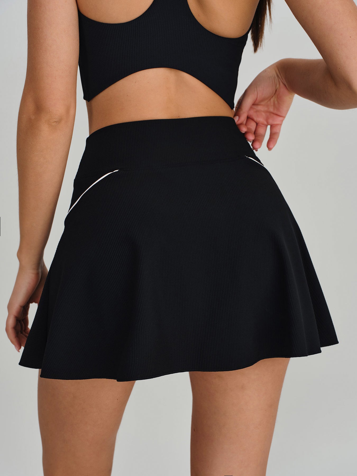 Women's Knitted Nylon Yoga Skirt Sustainable Yoga Bottoms - BERLOOK