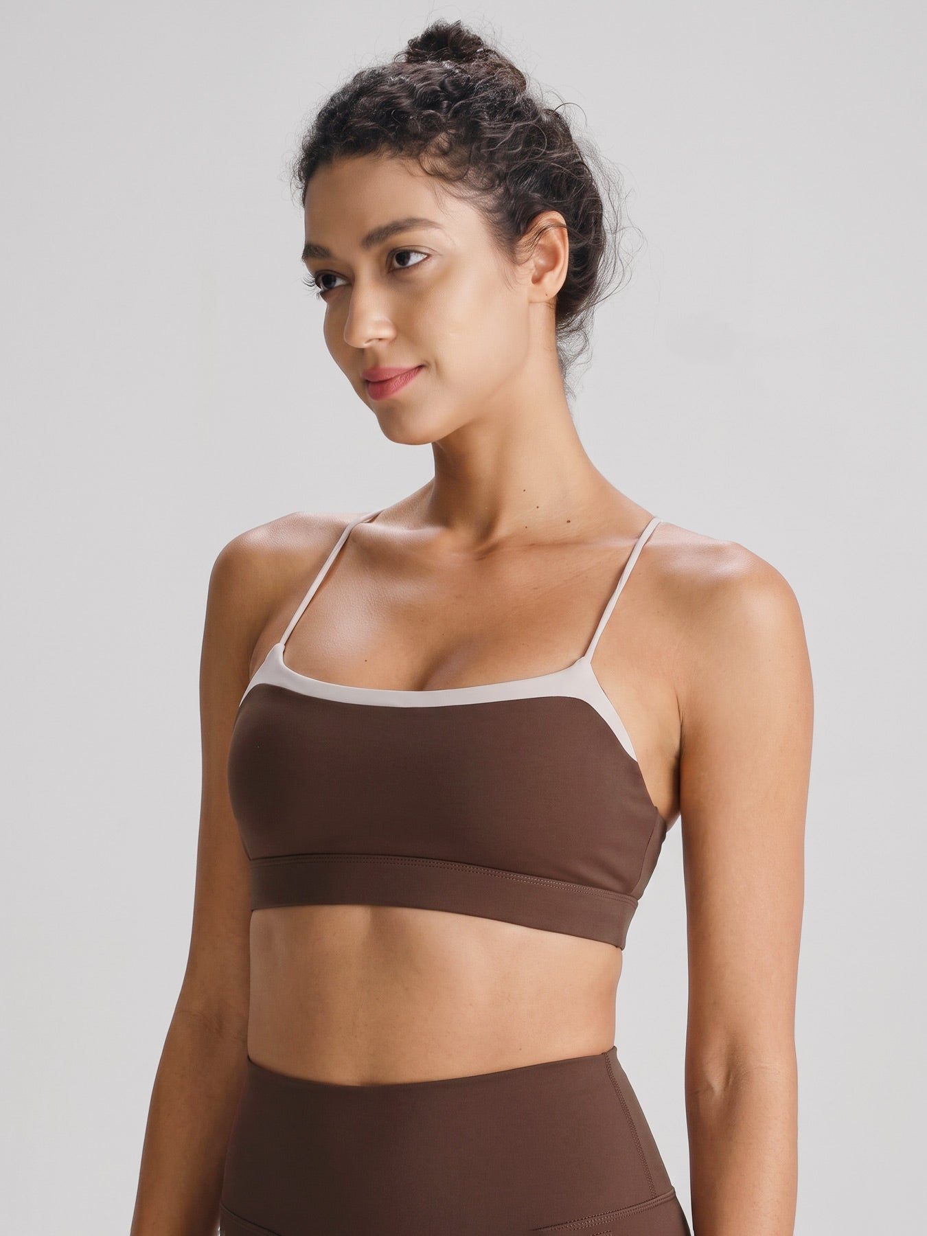 Women's Knitted Nylon Yoga Sports Bra Sustainable Yoga Tops - BERLOOK