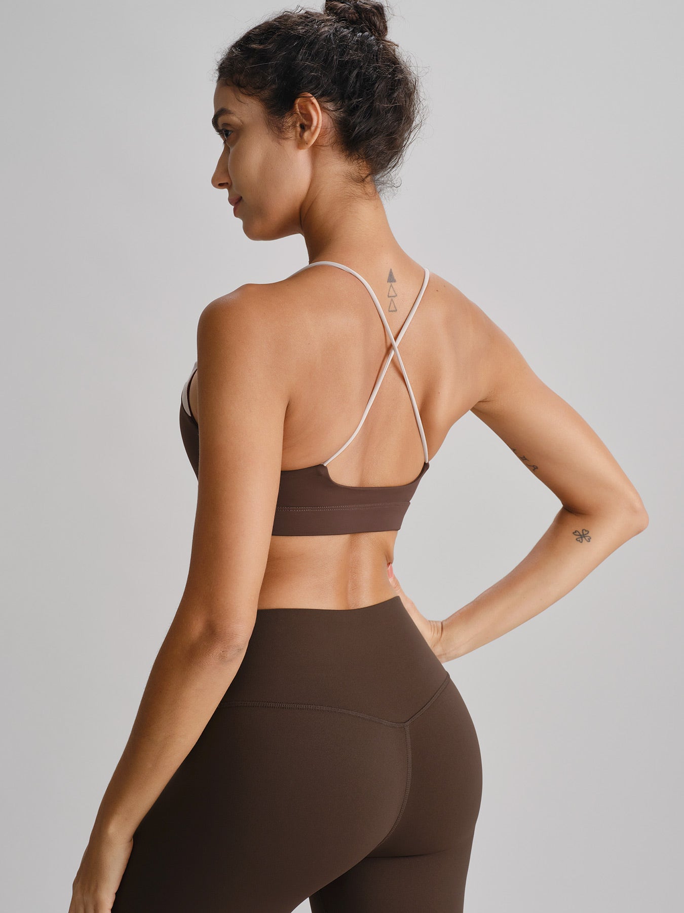 Women's Knitted Nylon Yoga Sports Bra Sustainable Yoga Tops - BERLOOK