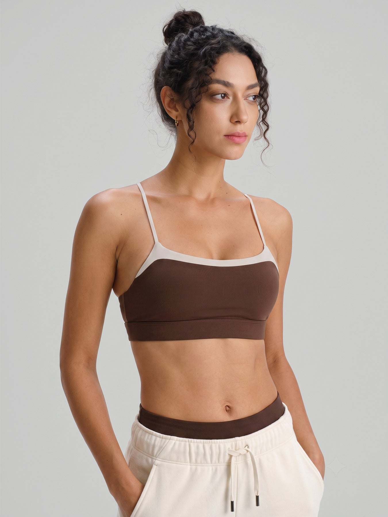 Women's Knitted Nylon Yoga Sports Bra Sustainable Yoga Tops - BERLOOK