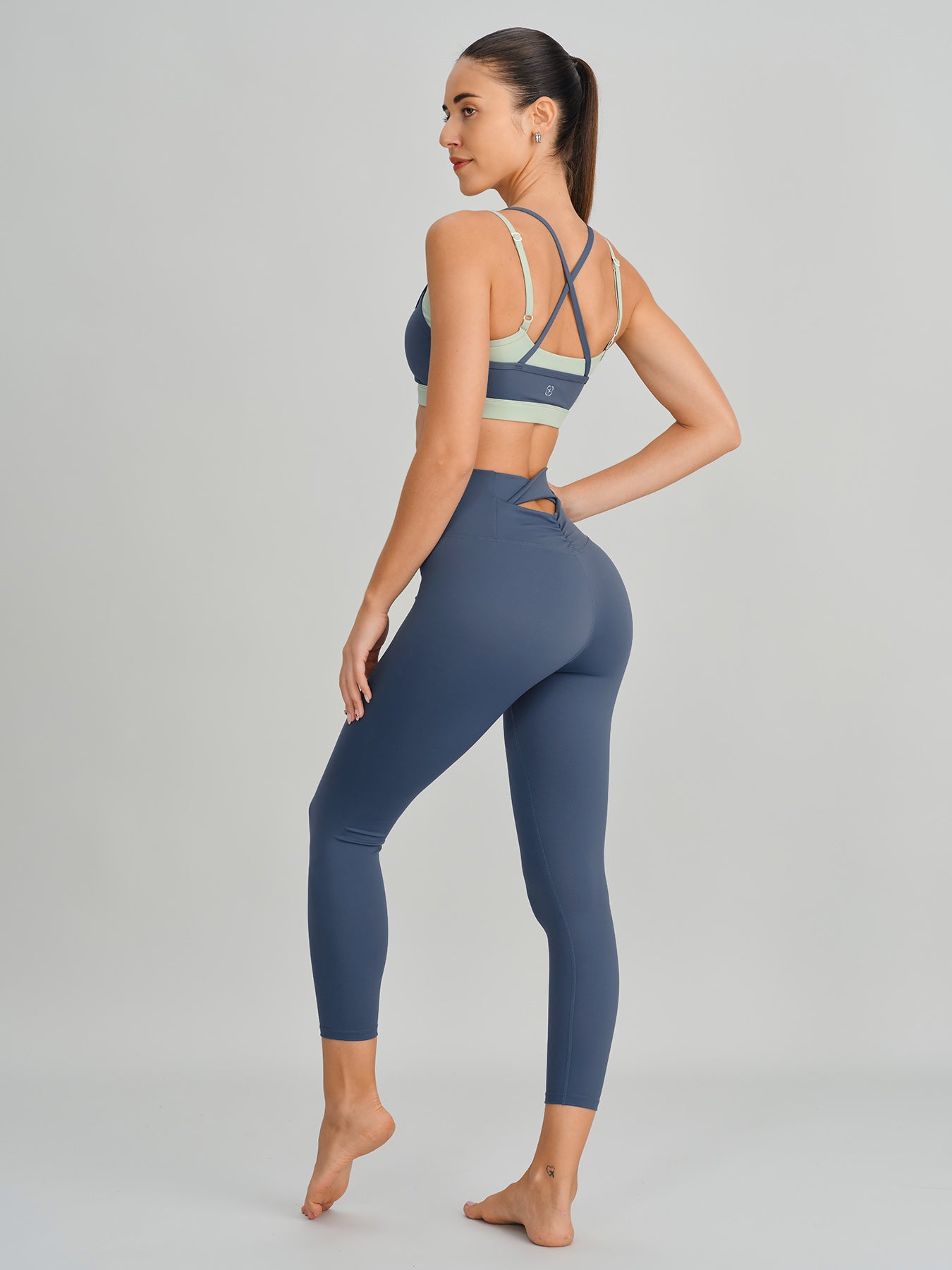 Women's Knitted Nylon Yoga Sports Bra Sustainable Yoga Tops - BERLOOK