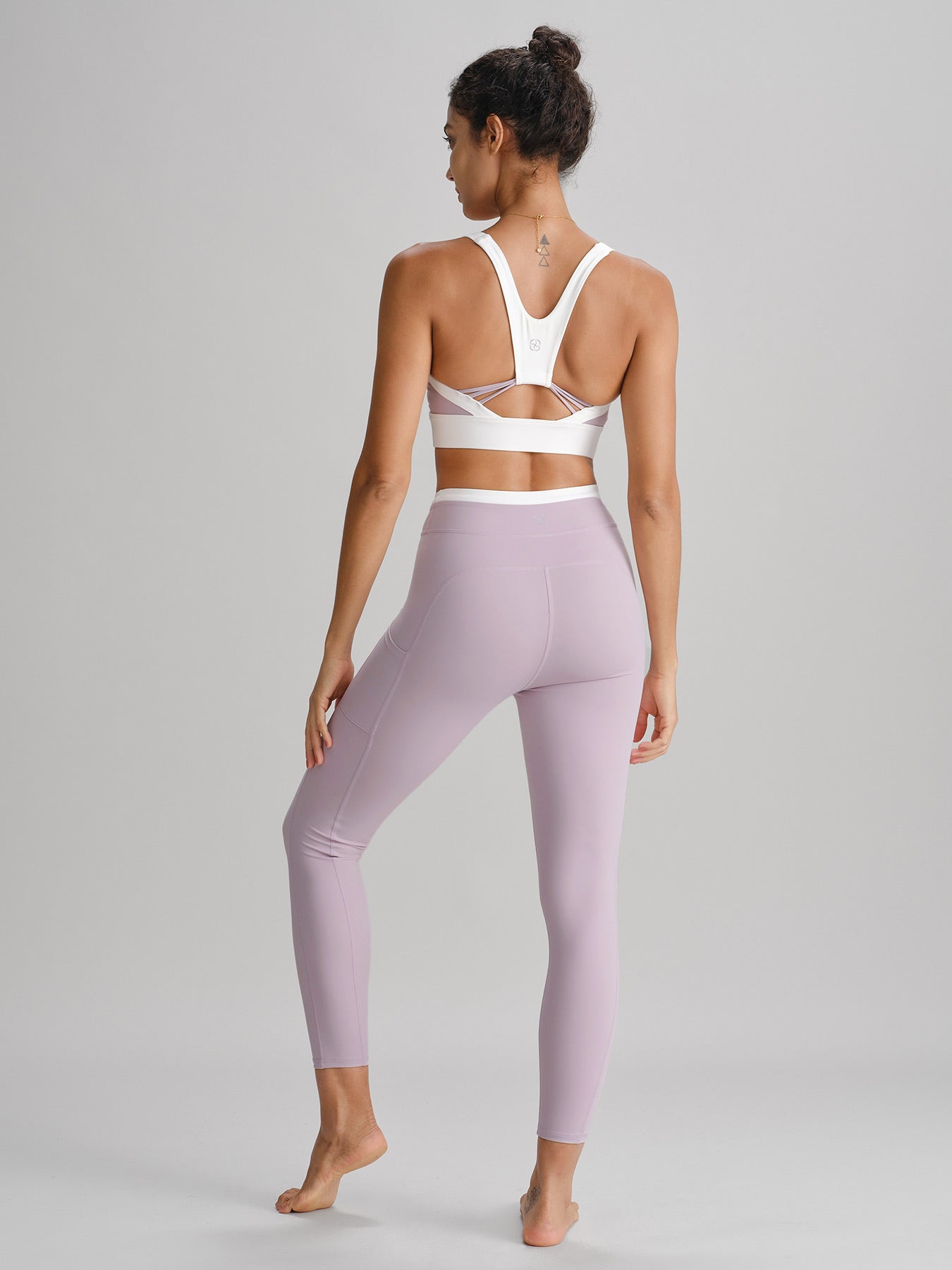 Women's Knitted Nylon Yoga Sports Bras Sustainable Yoga Tops - BERLOOK