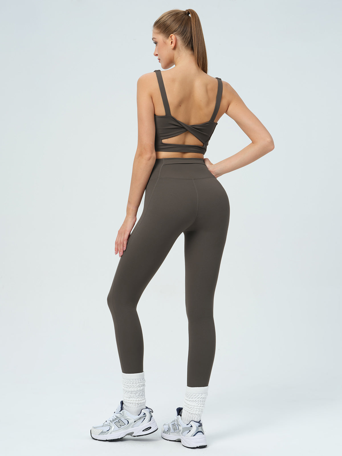 Women's Knitted Nylon Yoga Tank Tops Sustainable Yoga Tops - BERLOOK