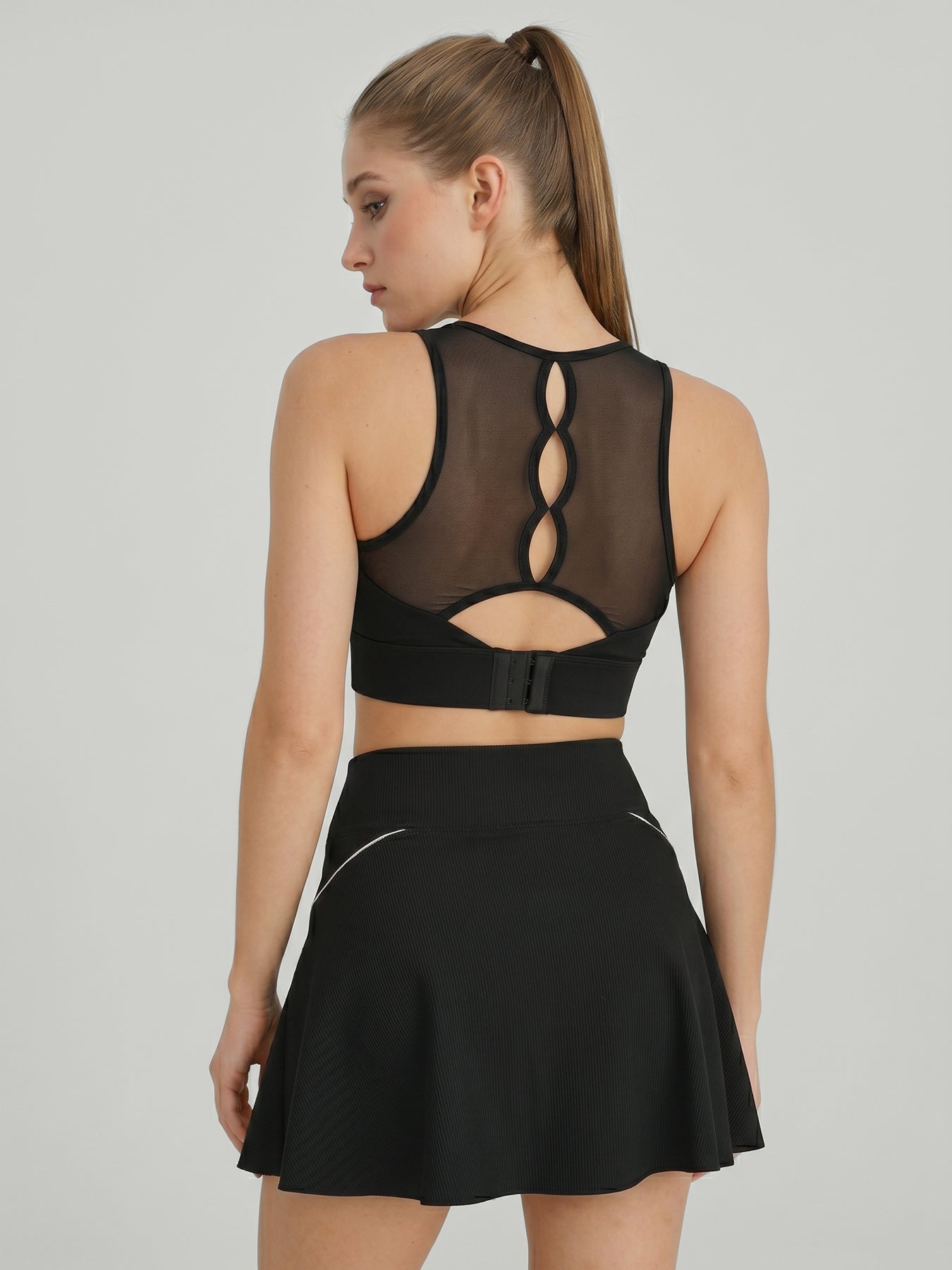 Women's Knitted Nylon Yoga Tank Tops Sustainable Yoga Tops - BERLOOK