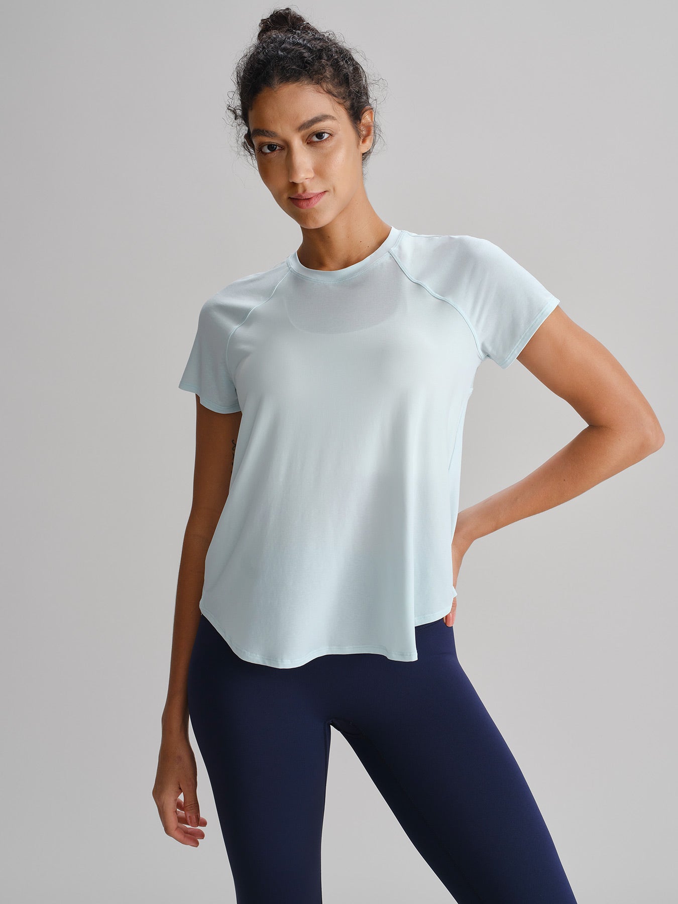 Women's Knitted Polyester Yoga Short Sleeve Top Sustainable Yoga Tops - BERLOOK