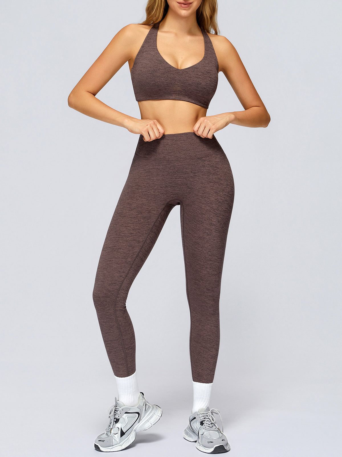 Women's Knitted Polyester Yoga Sports Bras Sustainable Yoga Tops - BERLOOK