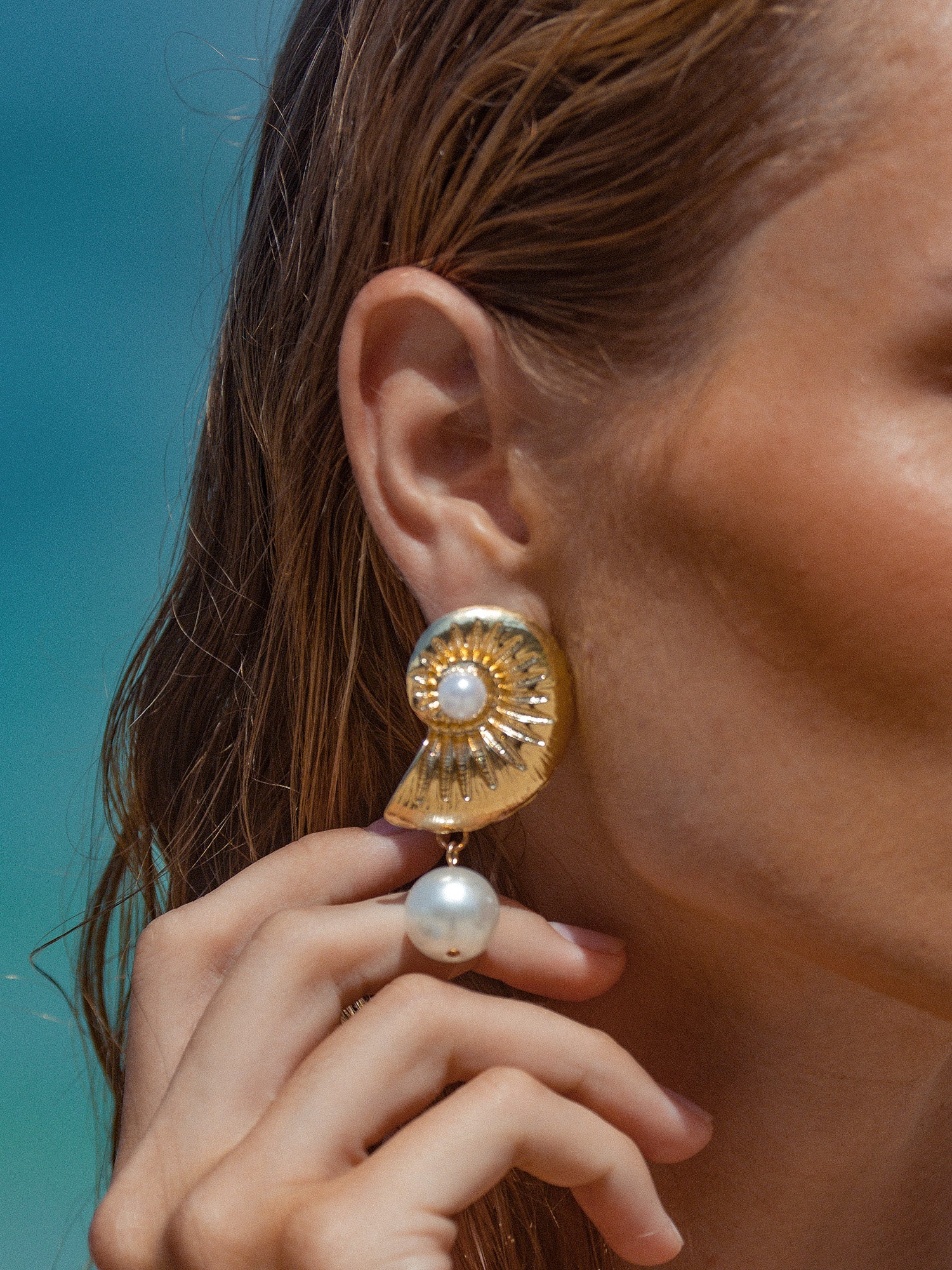 Women's Pearl Conch Earrings Sustainable - BERLOOK
