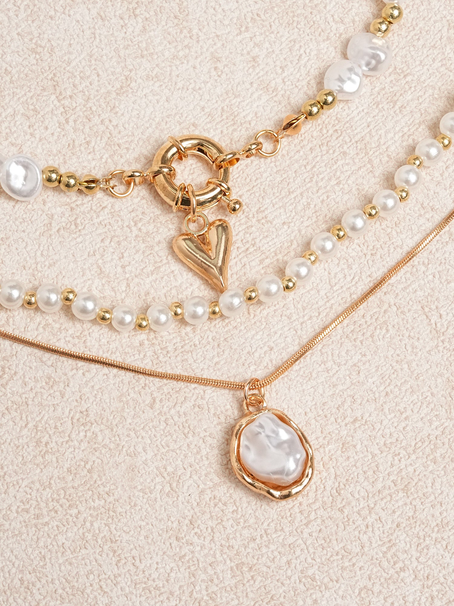 Women's Pearl Pendant Necklace Sustainable - BERLOOK