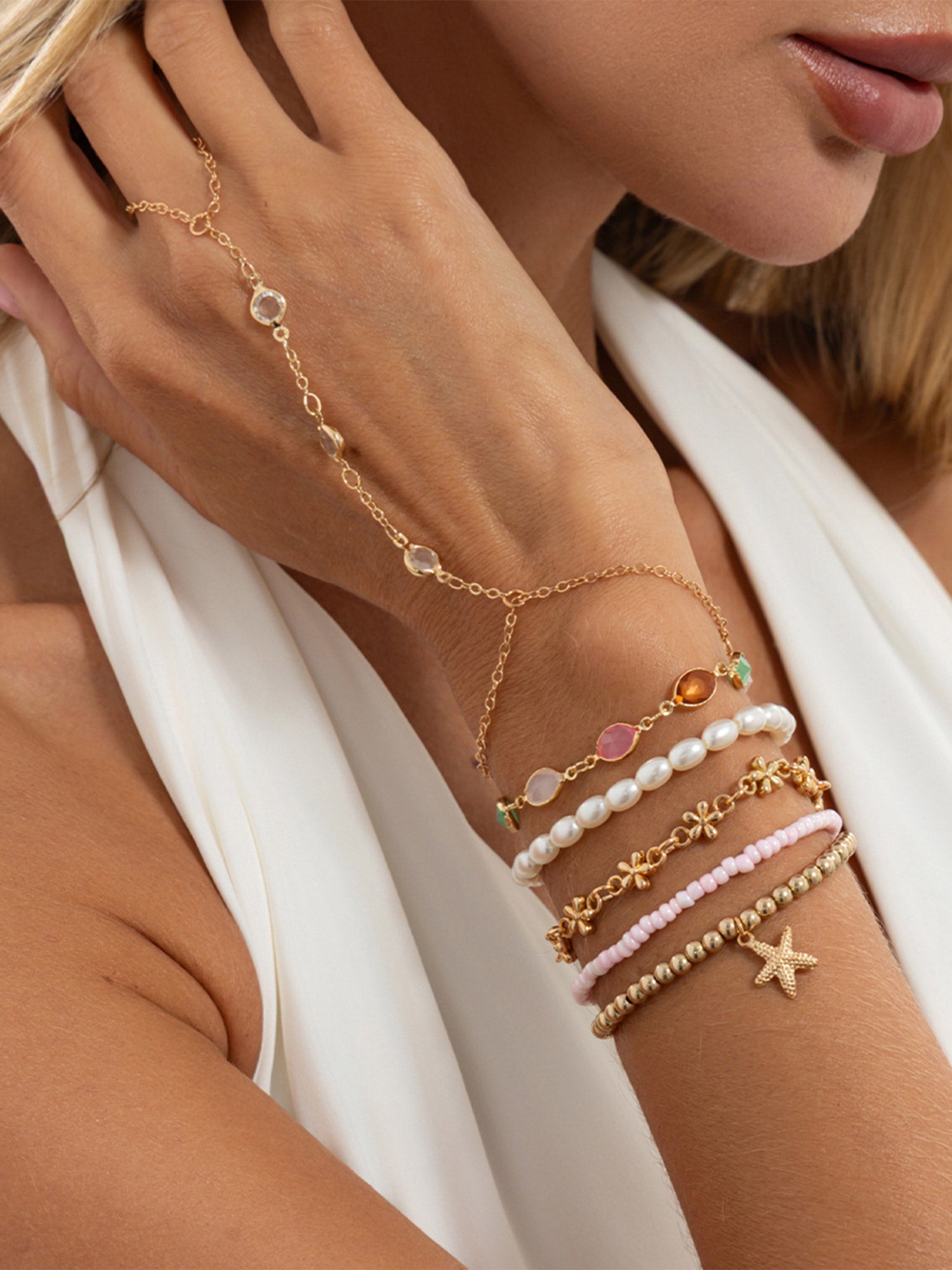 Women's Pearl Shell Starfish Bracelet Gold Sustainable - BERLOOK