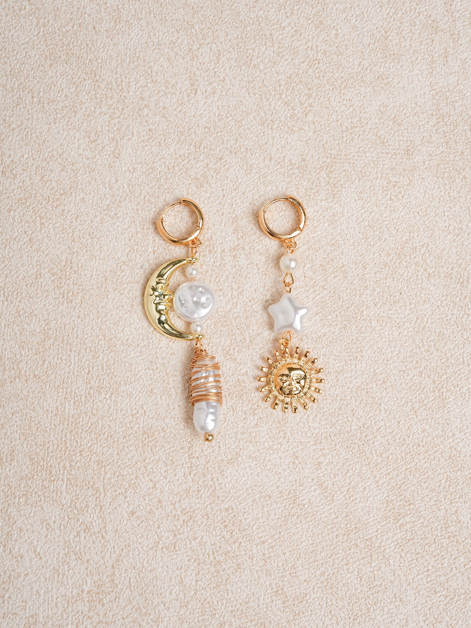 Women's Vintage Embossed Pearl Earrings Sustainable - BERLOOK - 02