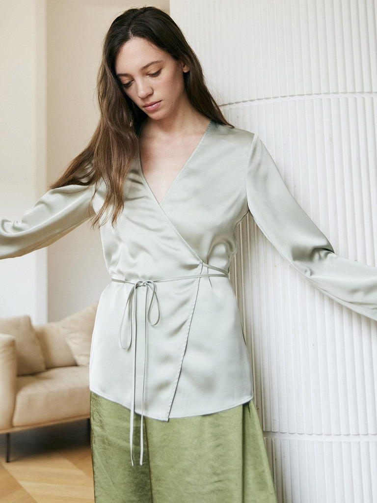 BERLOOK - Sustainable Blouses&Shirts _ Green / S Knotted Belt Solid Blouse