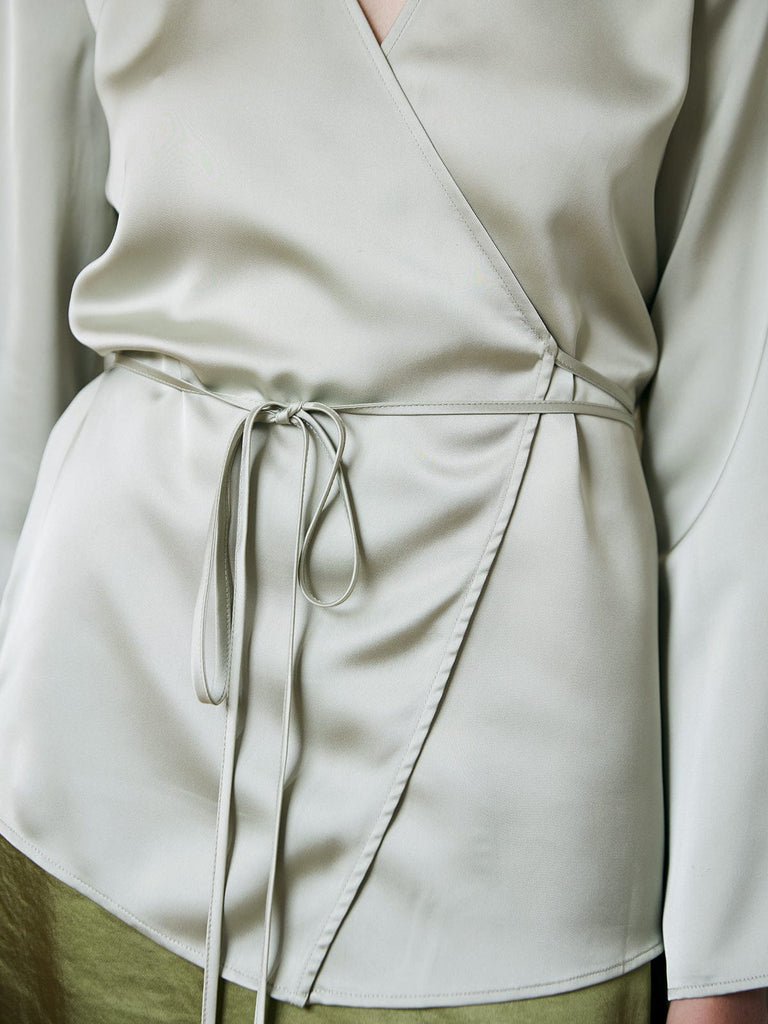BERLOOK - Sustainable Blouses&Shirts _ Knotted Belt Solid Blouse
