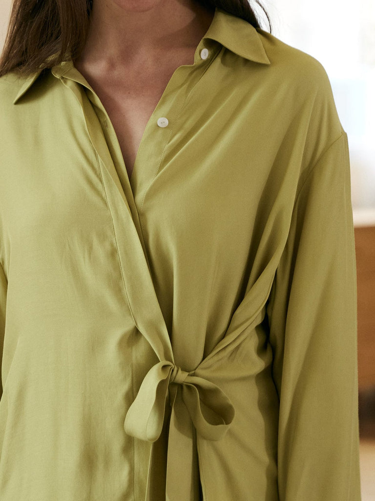 BERLOOK - Sustainable Blouses&Shirts _ Tie Front Lapel Blouse