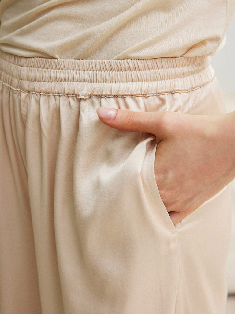 BERLOOK - Sustainable Bottoms _ Elastic Waist Viscose Wide Leg Pants