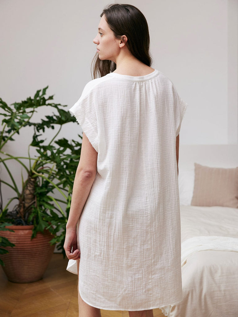 BERLOOK - Sustainable Cover-ups _ V Neck Curved Hem Cover Up