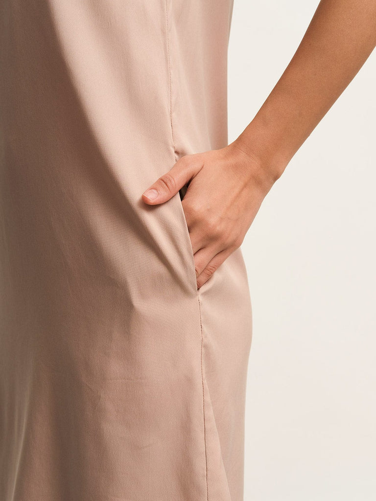 BERLOOK - Sustainable Dresses _ Solid Pocket Mini Dress