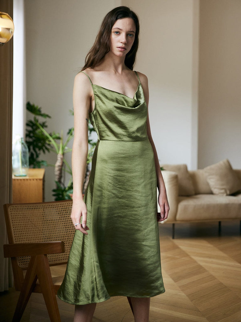 BERLOOK - Sustainable Midi Dresses _ Swing Collar Midi Dress