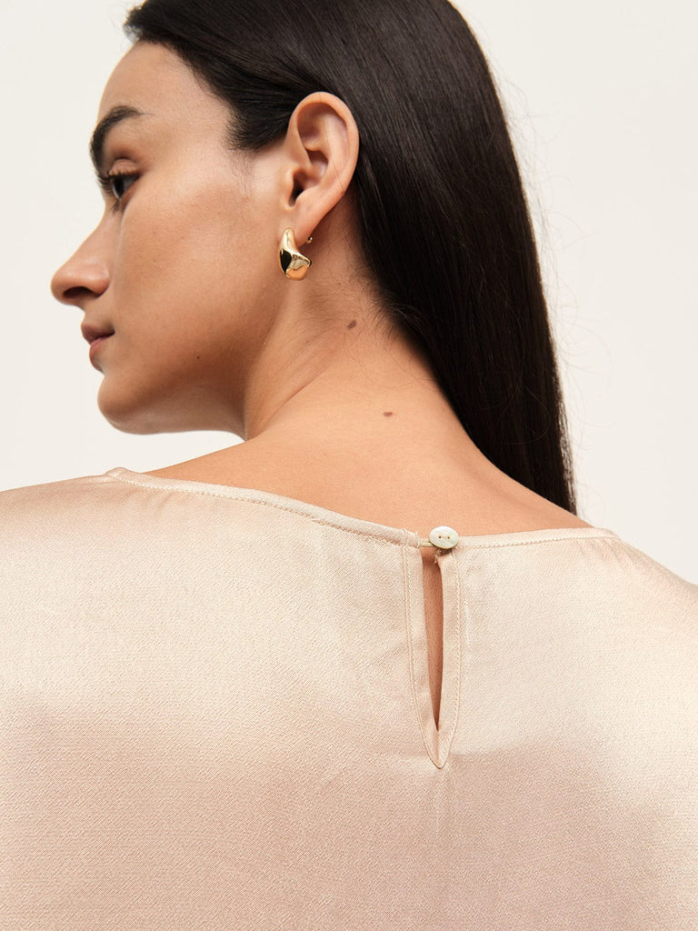 BERLOOK - Sustainable Tops _ Side Split Short Sleeve Viscose Blouse